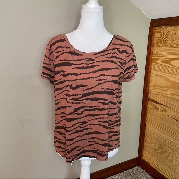 H&M Basics Orange Brown Zebra Print Short Sleeve Tee Medium Large - Picture 1 of 8